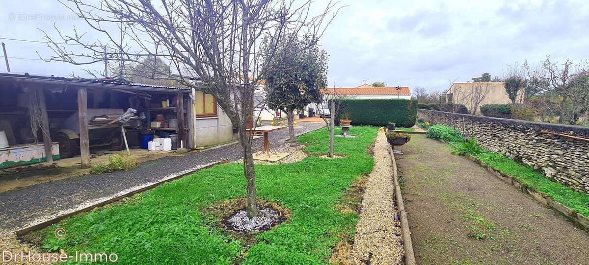 Maison à PUYRAVAULT