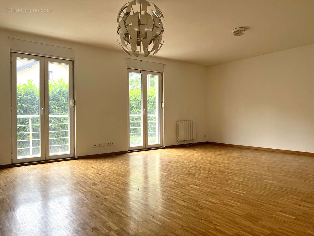 Appartement à AMBILLY