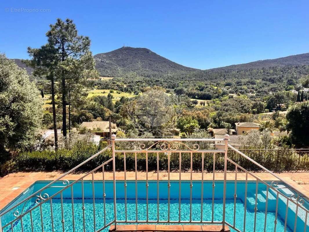 Maison à PLAN-DE-LA-TOUR