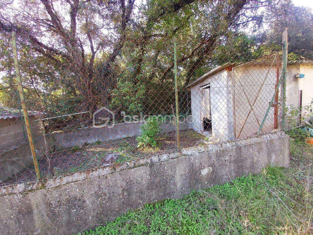 Terrain à SOMMIERES