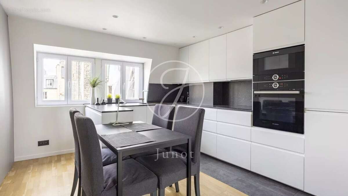 Appartement à PARIS-5E