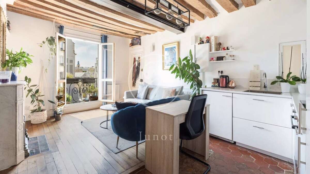 Appartement à PARIS-3E