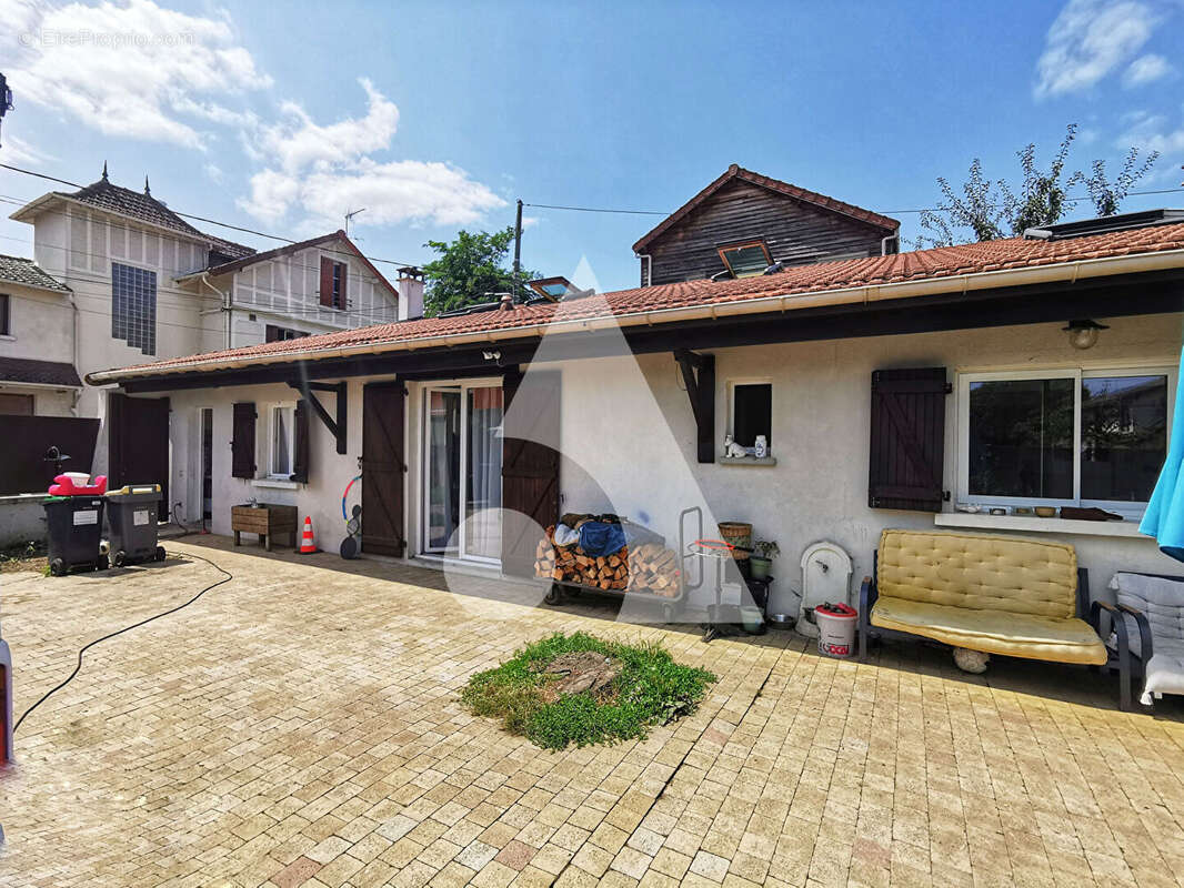 Maison à MONTIGNY-LES-CORMEILLES