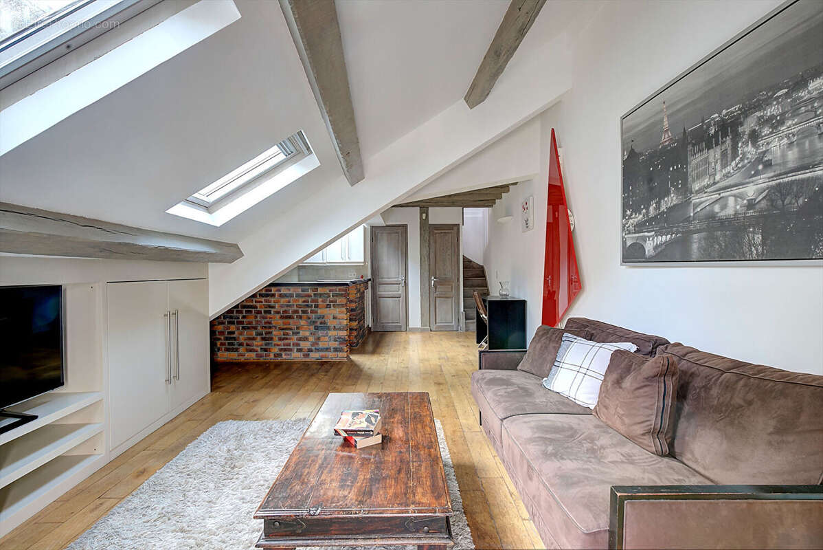 Appartement à PARIS-18E