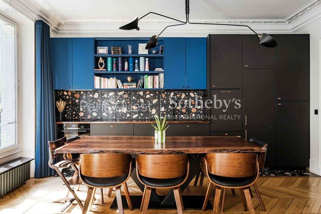 Appartement à PARIS-8E