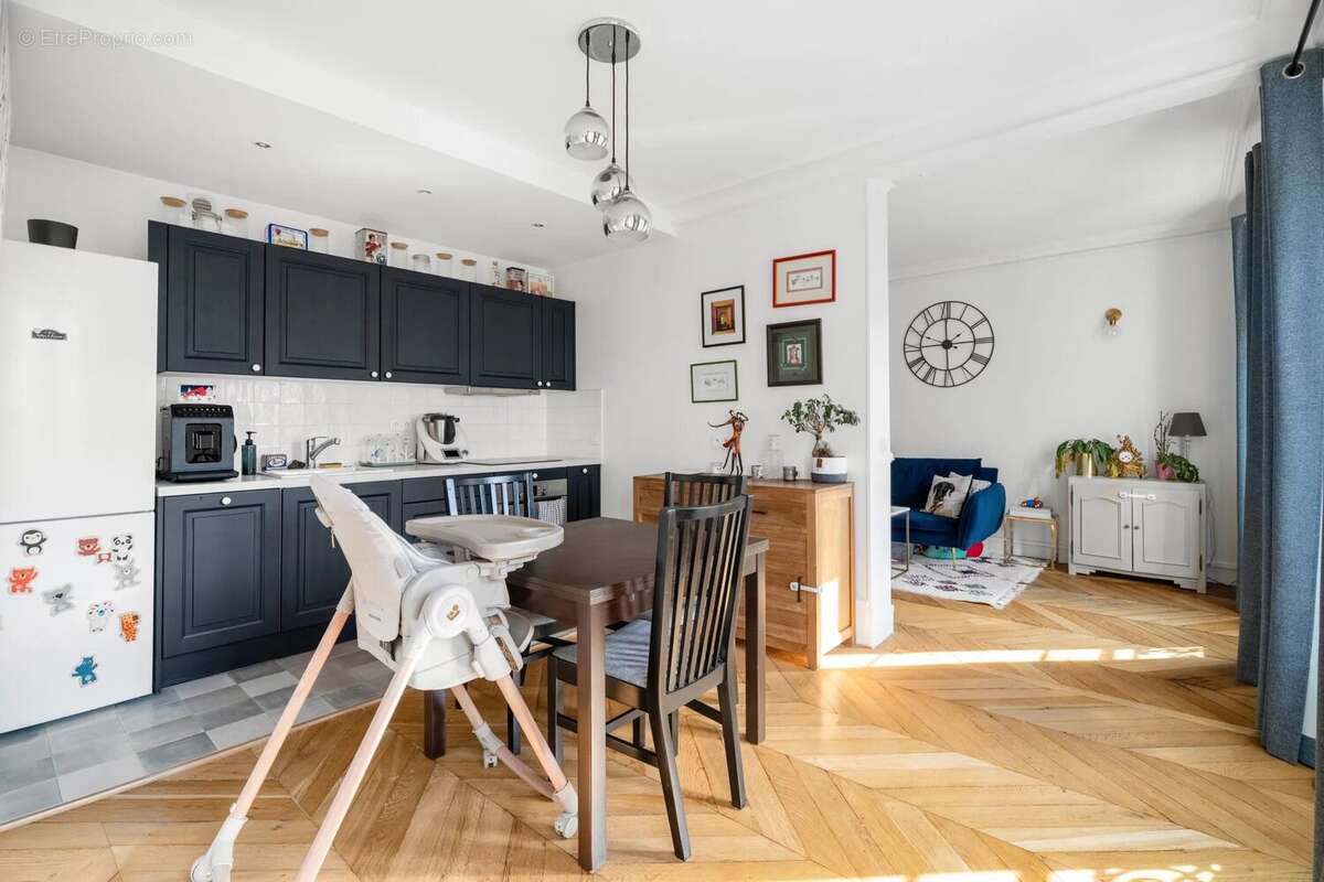 Appartement à LEVALLOIS-PERRET