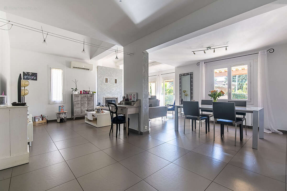 Maison à SAUSSET-LES-PINS