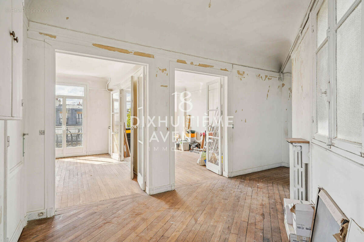 Appartement à PARIS-18E