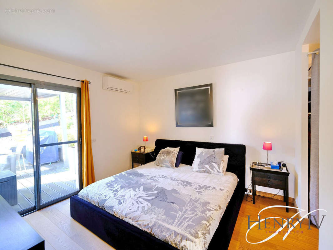 Appartement à LA TRONCHE