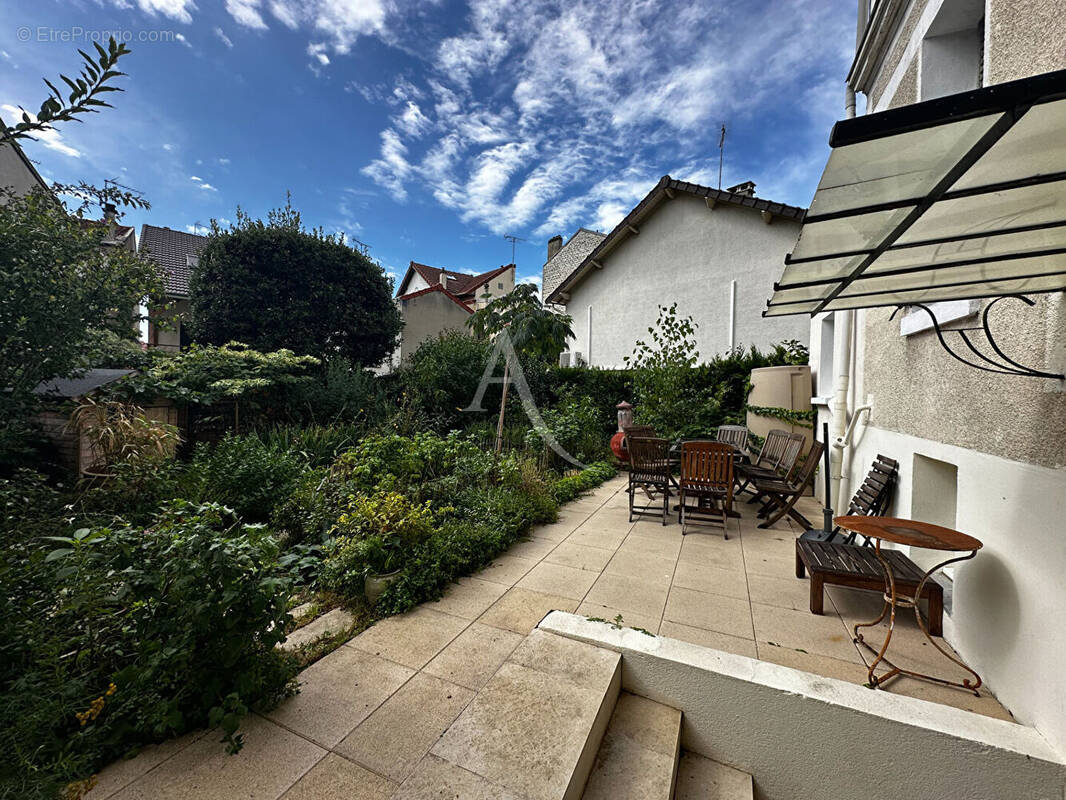 Appartement à MAISONS-ALFORT