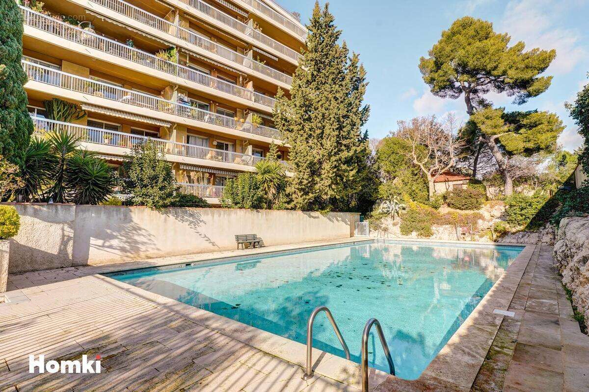 Appartement à MARSEILLE-8E