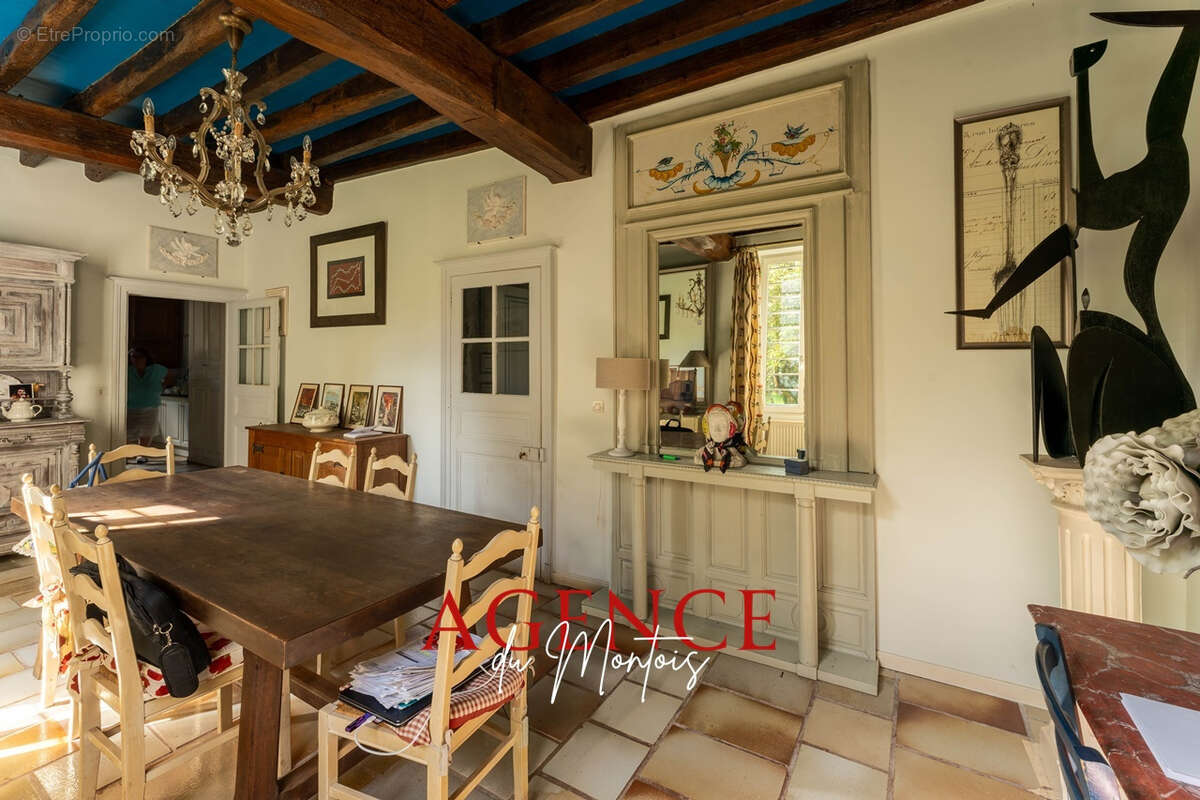 Maison à NOGENT-SUR-SEINE