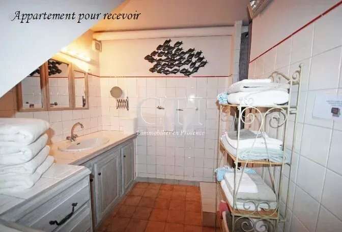 Exceptionnelle maison au charme de l'ancien et au confort contemporain avec jardin, piscine et annexes - photo 34