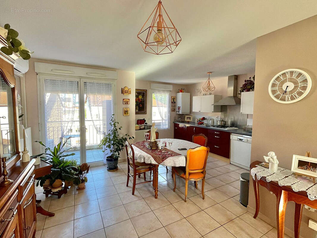 Appartement à BOURGOIN-JALLIEU
