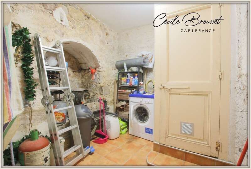 Maison de village rénovée à vendre 7 pièces SAINT LAURENT DE CERDANS (66) - photo 7
