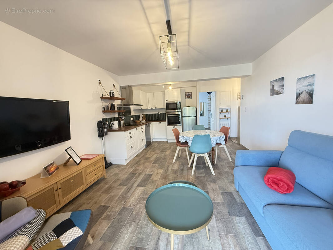Appartement à SIX-FOURS-LES-PLAGES