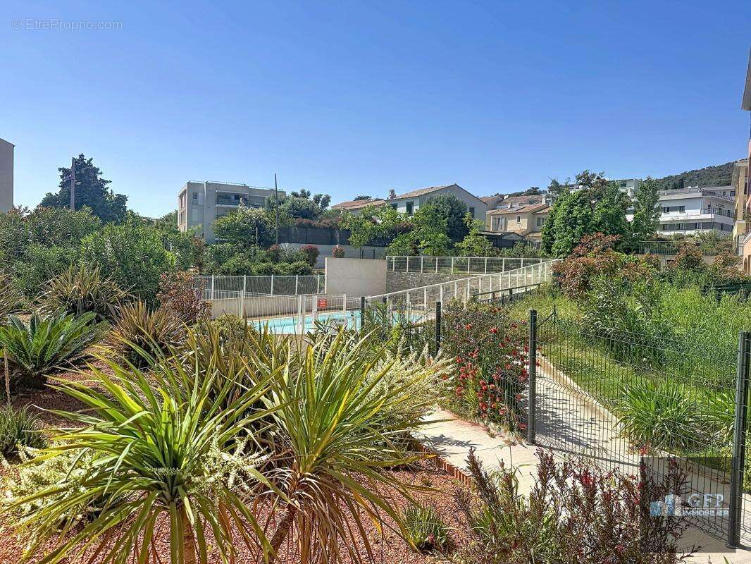 Appartement à BORMES-LES-MIMOSAS