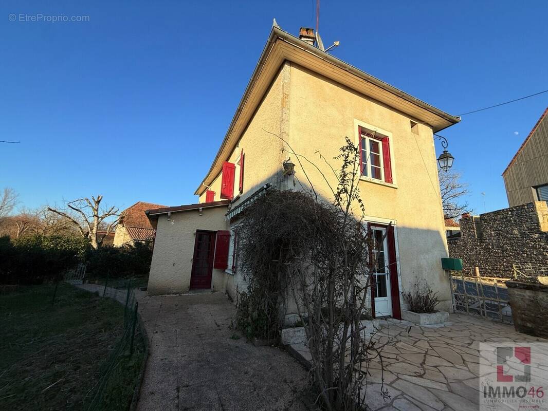 Maison à THEGRA