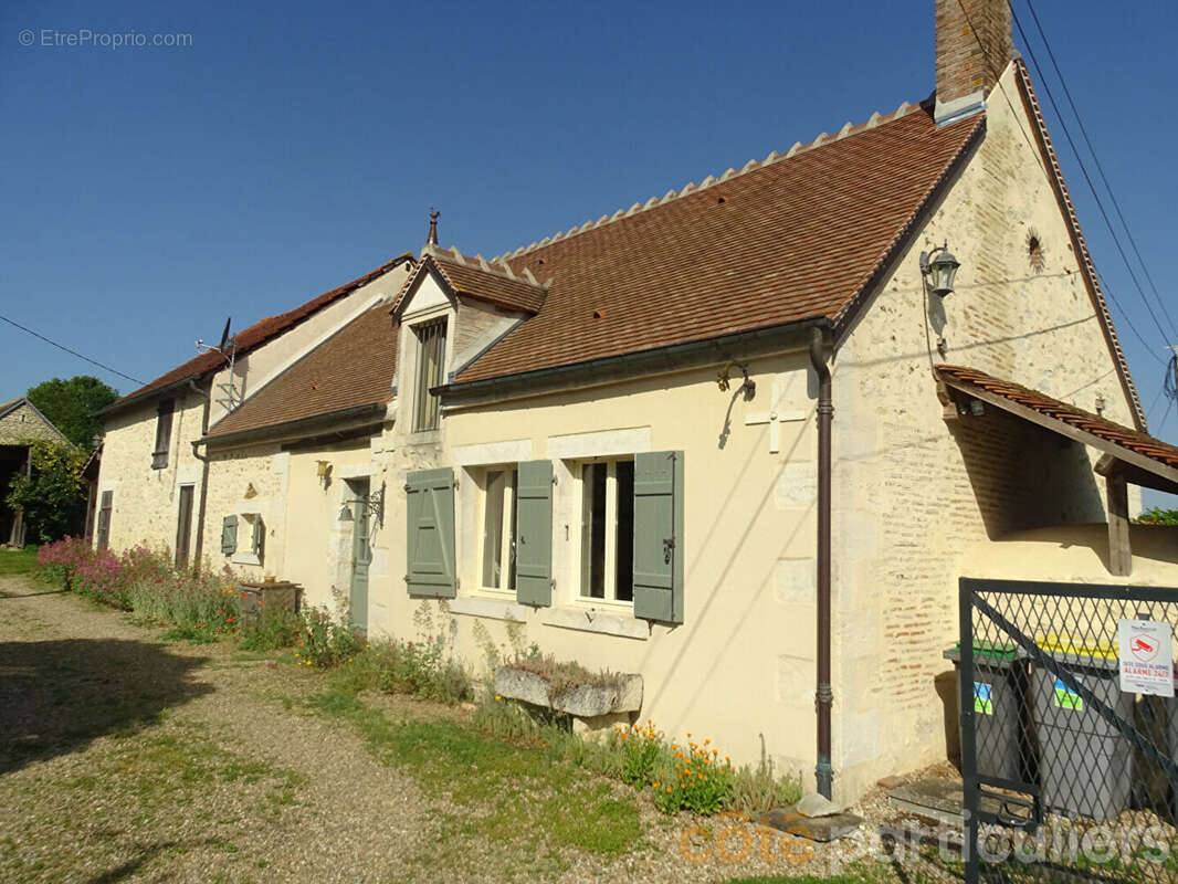 Maison à TOUCHAY