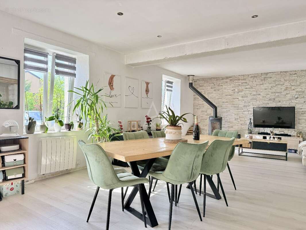 Maison à TINCRY