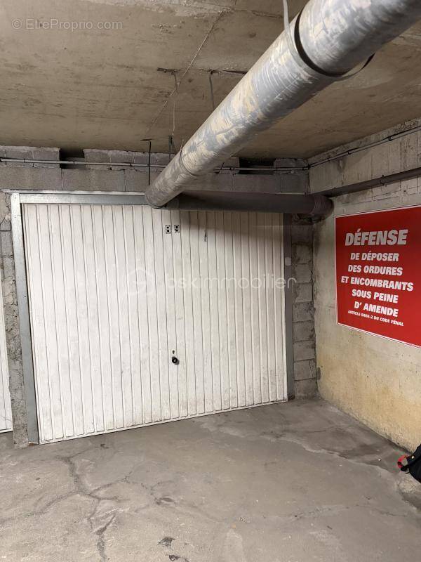 Parking à CAVALAIRE-SUR-MER