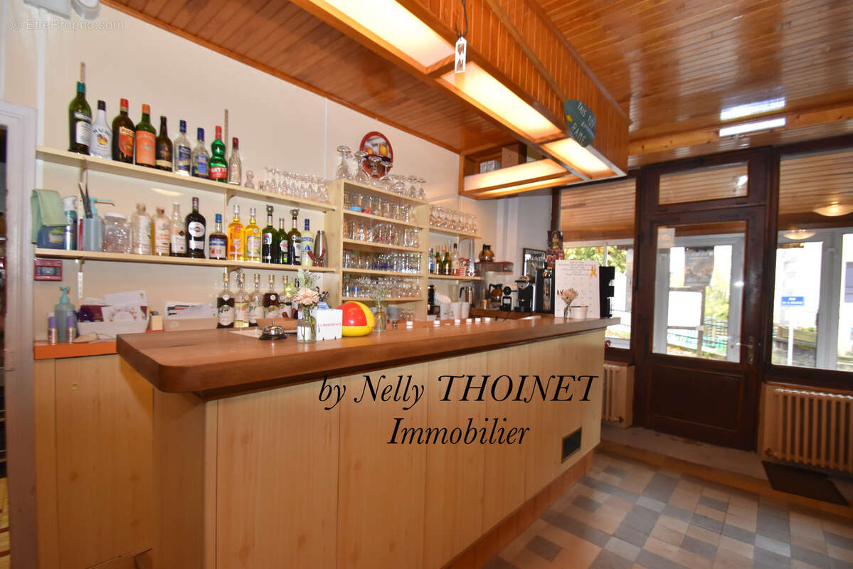 Dépt.63. PICHERANDE, HÔTEL-BAR-RESTAURANT, Murs et Fonds commerciaux. - photo 5