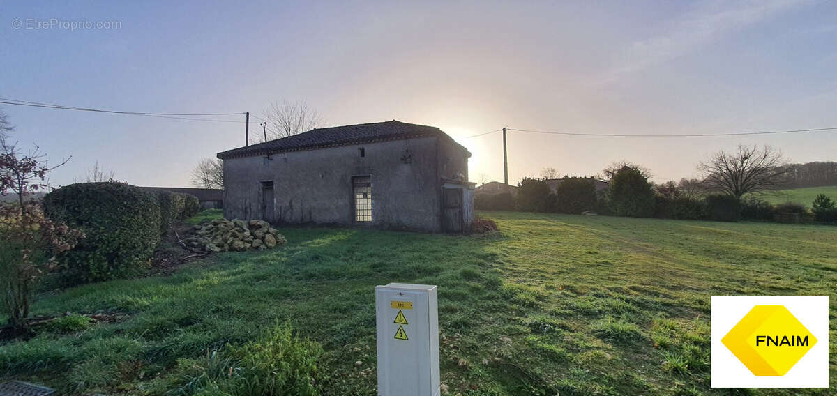 Maison à CASTELLA