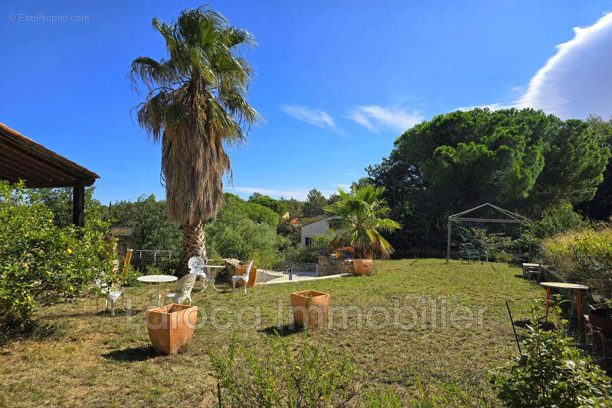 Maison à MONTESQUIEU-DES-ALBERES