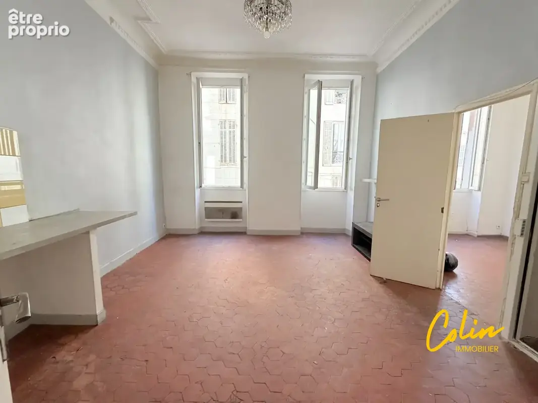 Appartement à MARSEILLE-5E