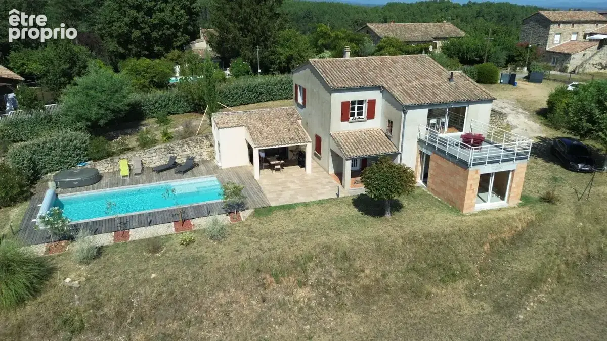 Maison à SAINT-GENEST-DE-BEAUZON