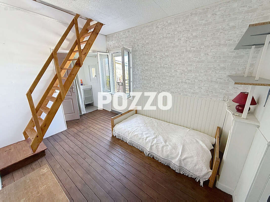 Maison à DONVILLE-LES-BAINS