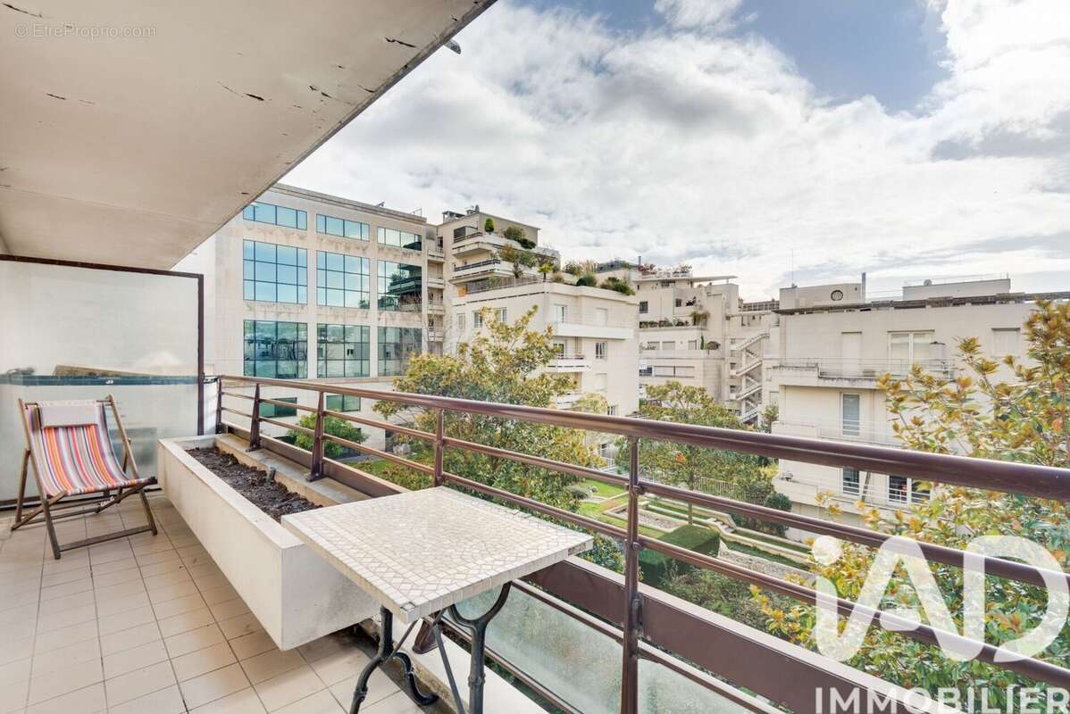 Photo 8 - Appartement à ISSY-LES-MOULINEAUX