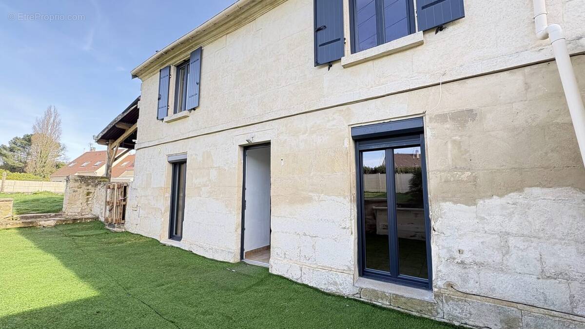 Maison à CHARS