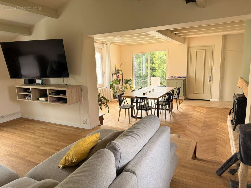 Maison 113 m² à Cozes  - photo 2