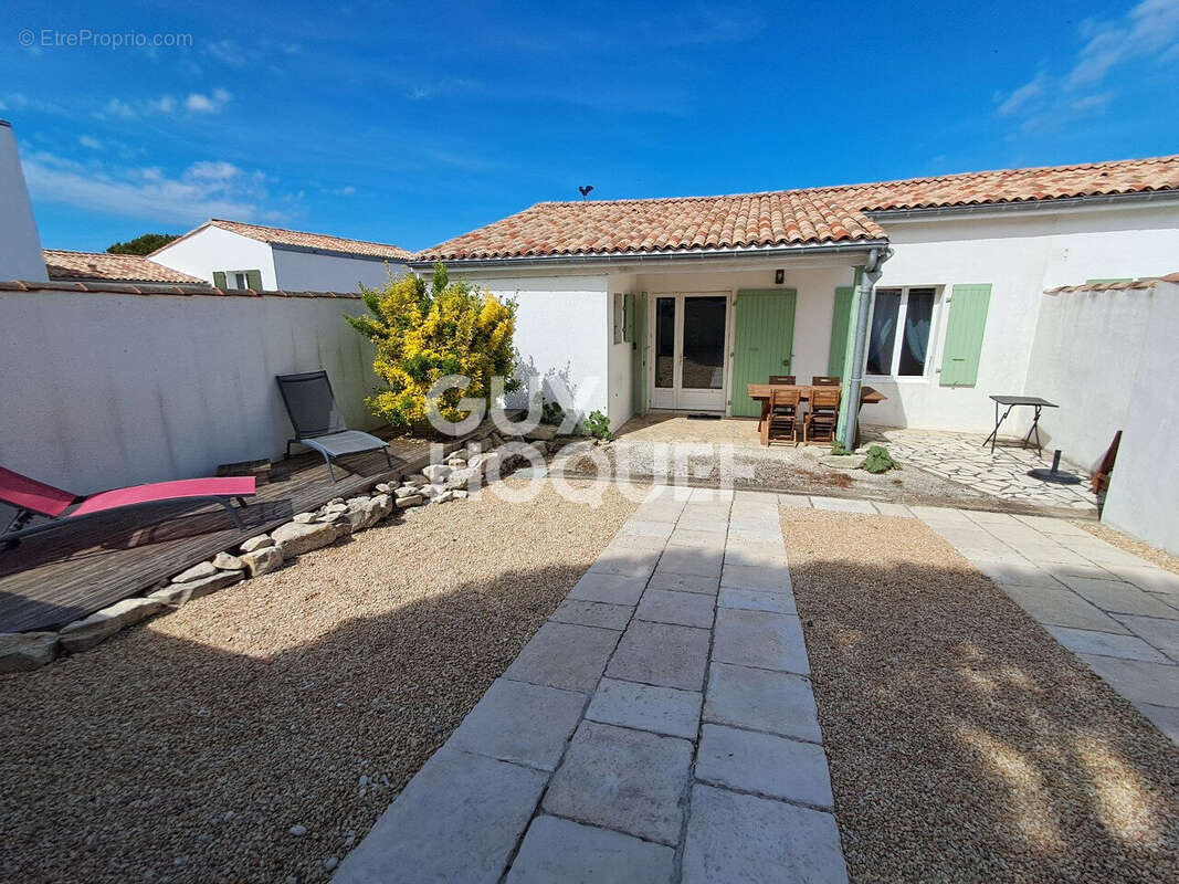 Maison à LA FLOTTE
