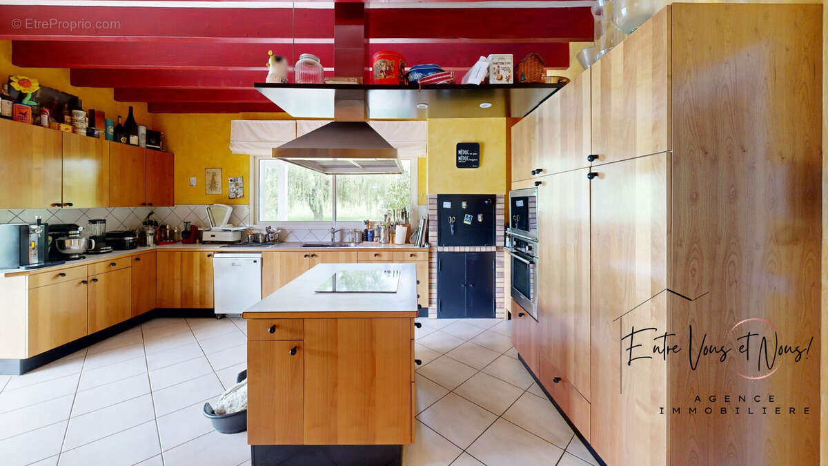 Maison 376 m² à Bazas  - photo 6