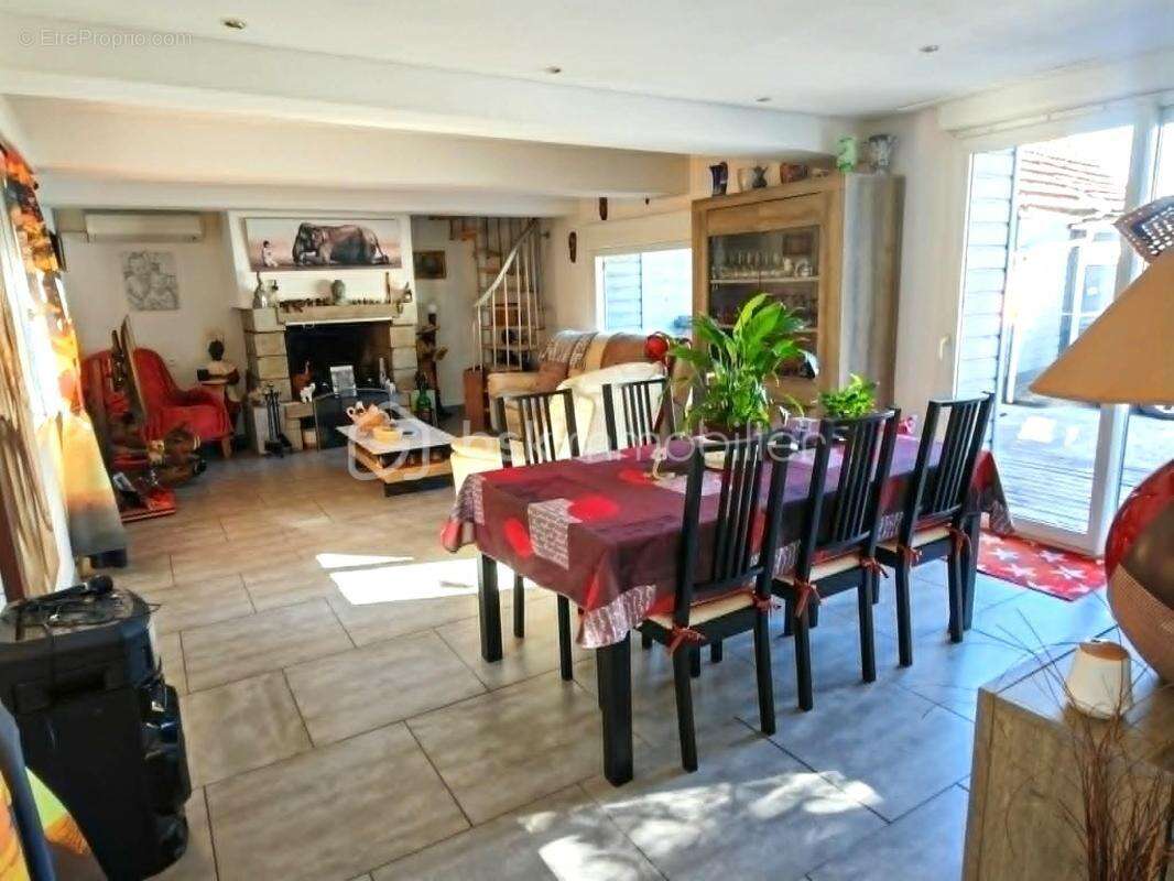 Maison de 140m² avec 4 chambre et 1 bureau à Bouttencourt 80220 - photo 5