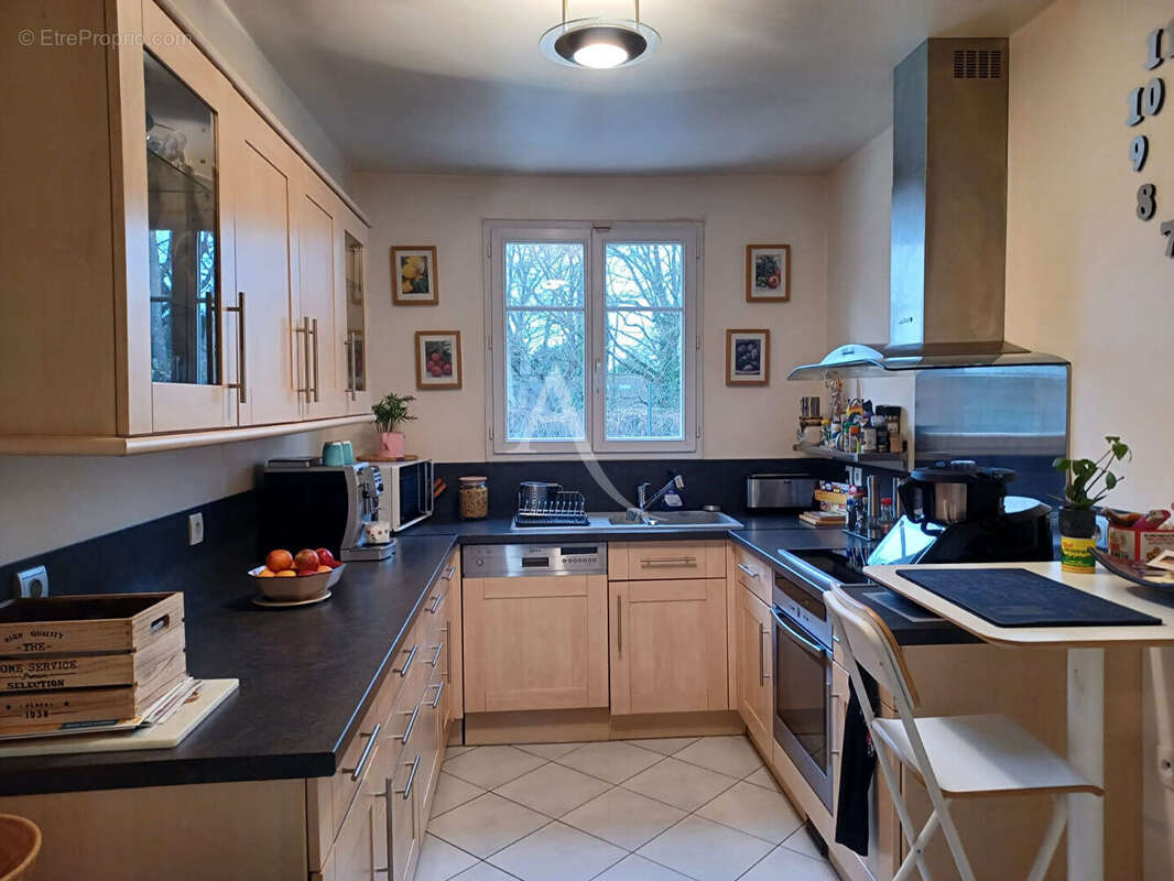 Maison à VIGNEUX-SUR-SEINE