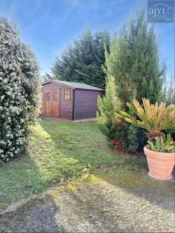 Maison 220 m² à Thiers  - photo 3
