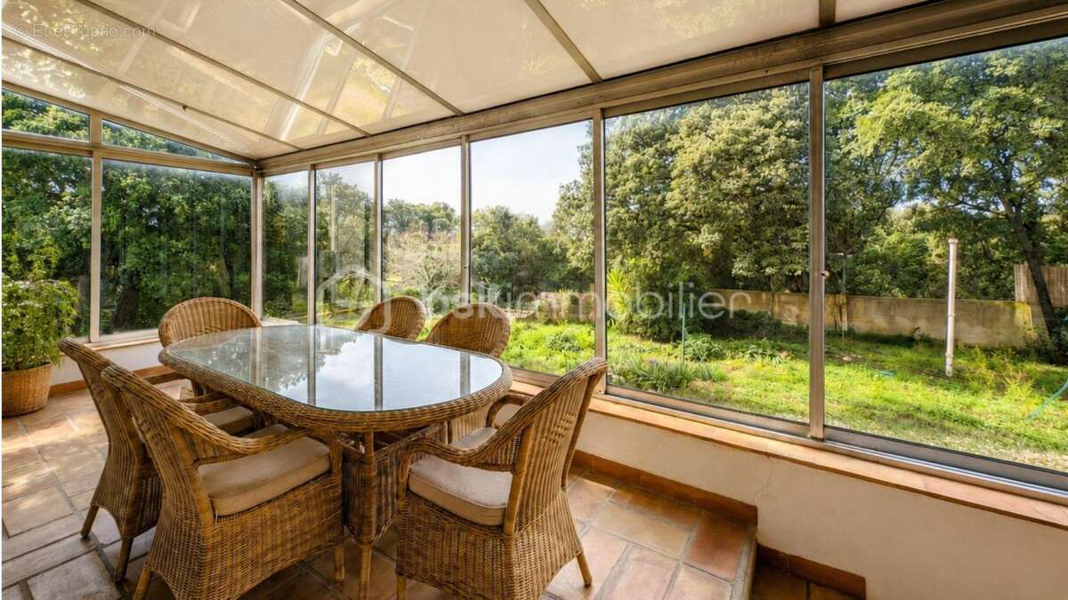 Un havre de paix au cœur des Alpilles Et si votre prochaine maison était celle où chaque journée ressemble à des vacances ? - photo 16