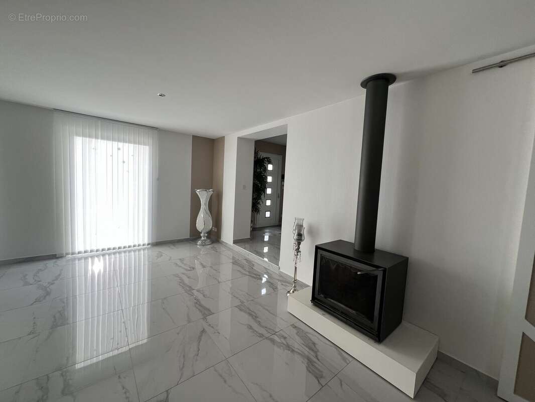 Maison à SAINT-LAMBERT-LA-POTHERIE