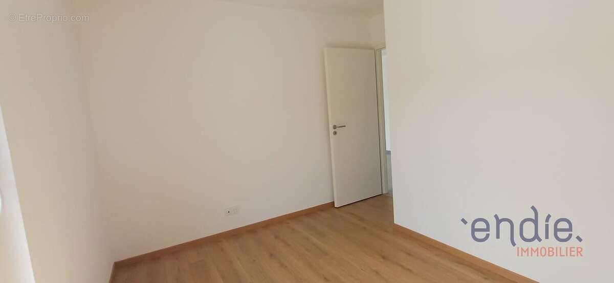 BARTENHEIM-LA-CHAUSSÉE  Magnifique appartement 5 pièces en attique avec terrasse de 27 m²  Disponible immédiatement - photo 4