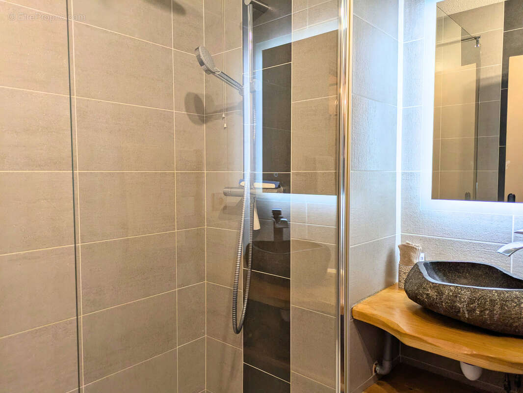 Grand studio rénové avec vue imprenable, au cœur de la montagne! - photo 6
