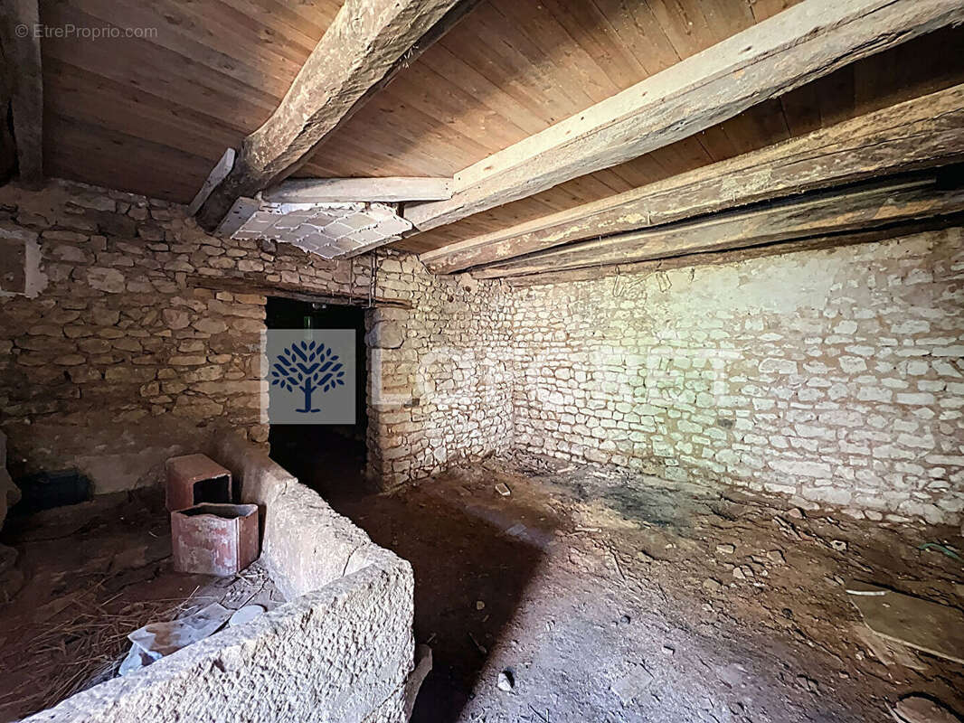 Maison à SAINT-LOUP-LAMAIRE