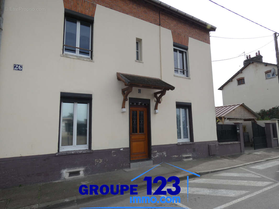 Maison à MIGENNES
