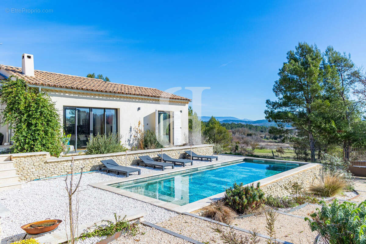 Maison à GORDES