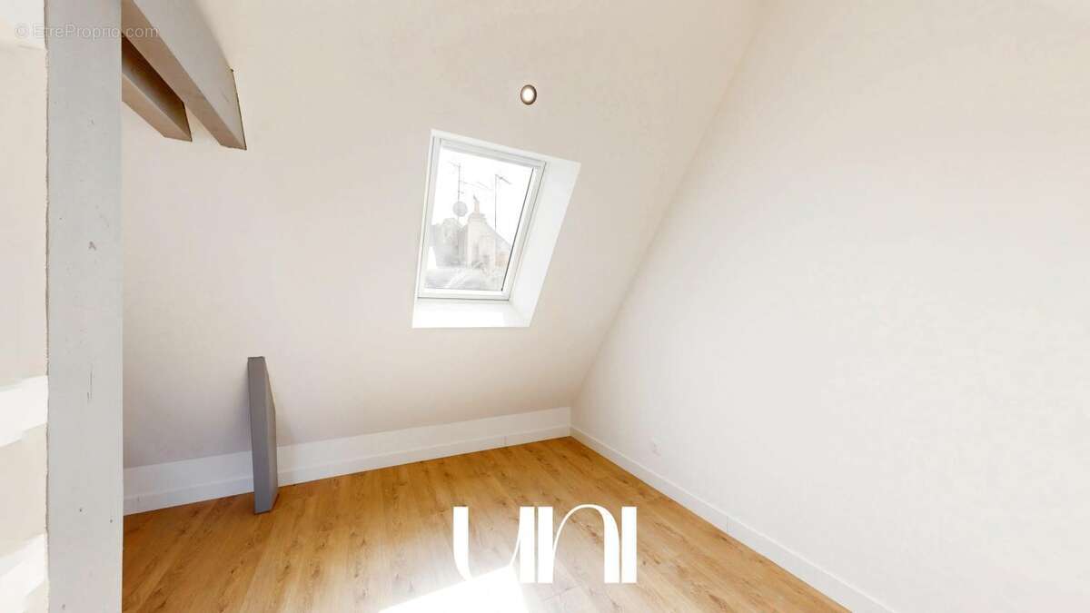 Duplex 2 pièces entièrement rénové avec place de parking - Bayeux - photo 12