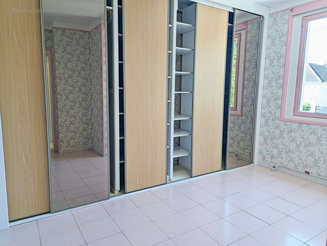 Maison familiale proche zone commerciale - photo 12