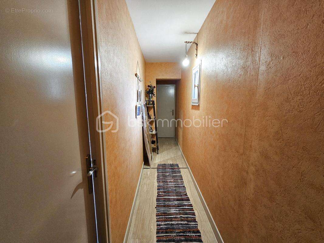 Rare - maison de ville hypercentre - le coteau - 3 chambres - dpe : d - photo 13