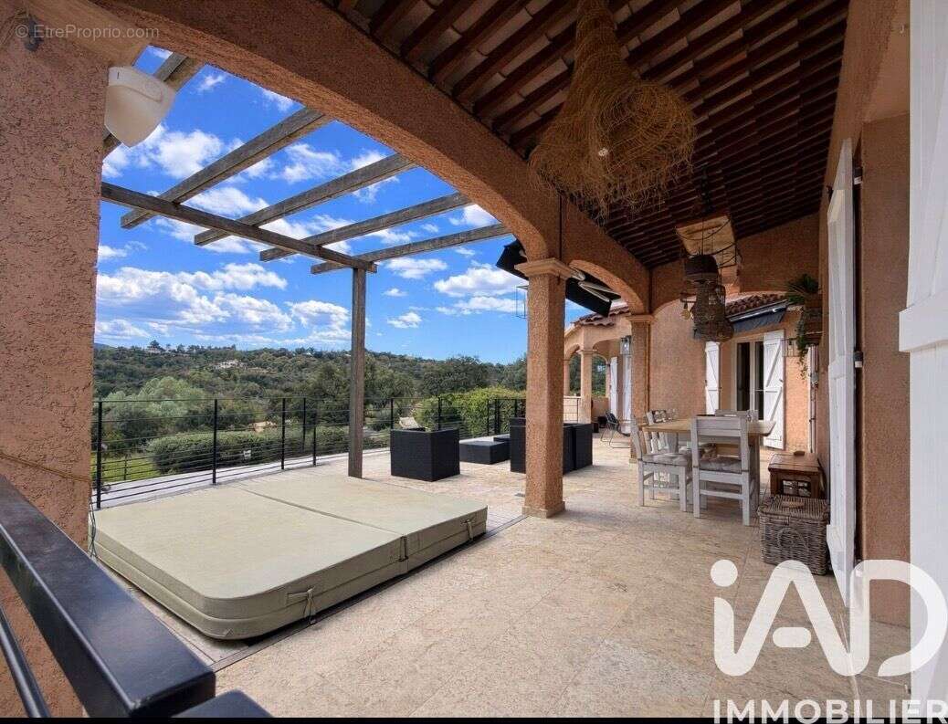 Photo 5 - Maison à PLAN-DE-LA-TOUR